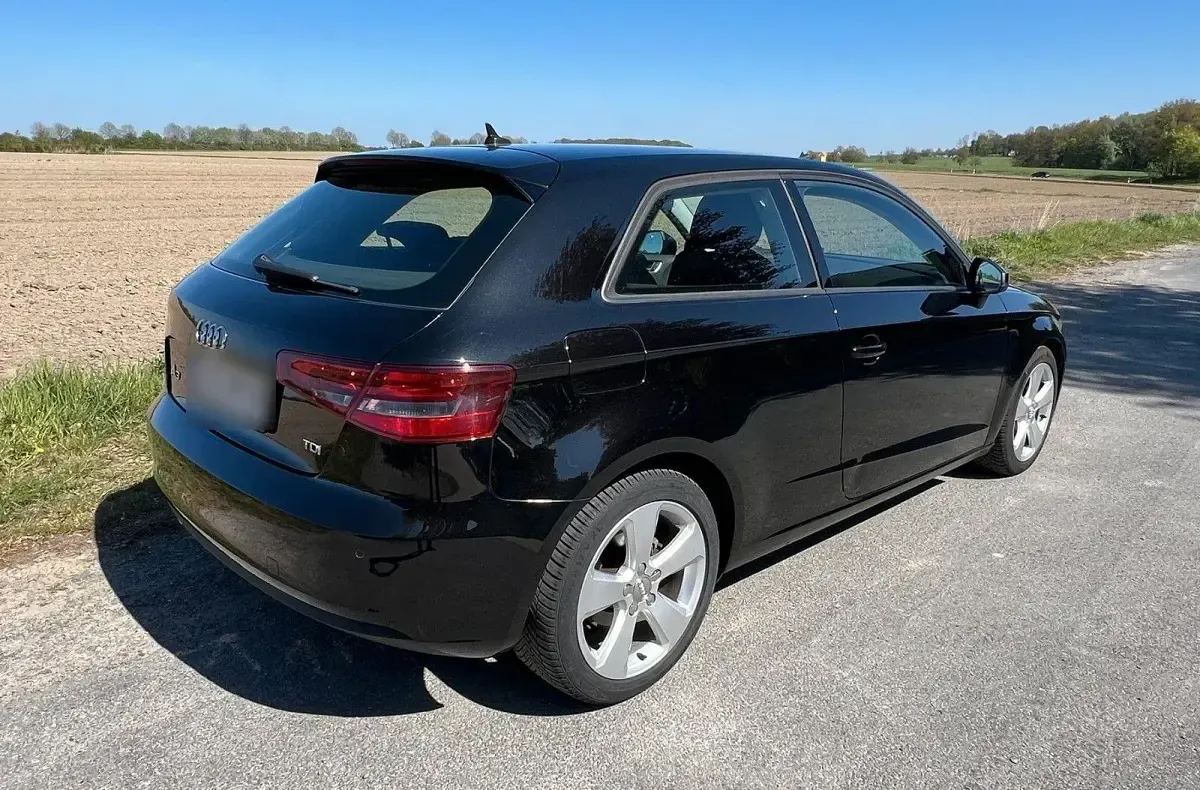 Second-hand Audi A3 Ambition 150 CP (110 kW) 2015 Negru Berlinǎ