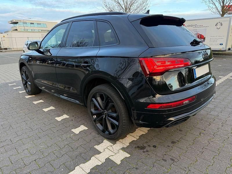 Schwarz Gebraucht 2021 Audi Q5 Edition .1 SUV | 37.800 € (Guter Preis) - Bild 1/4