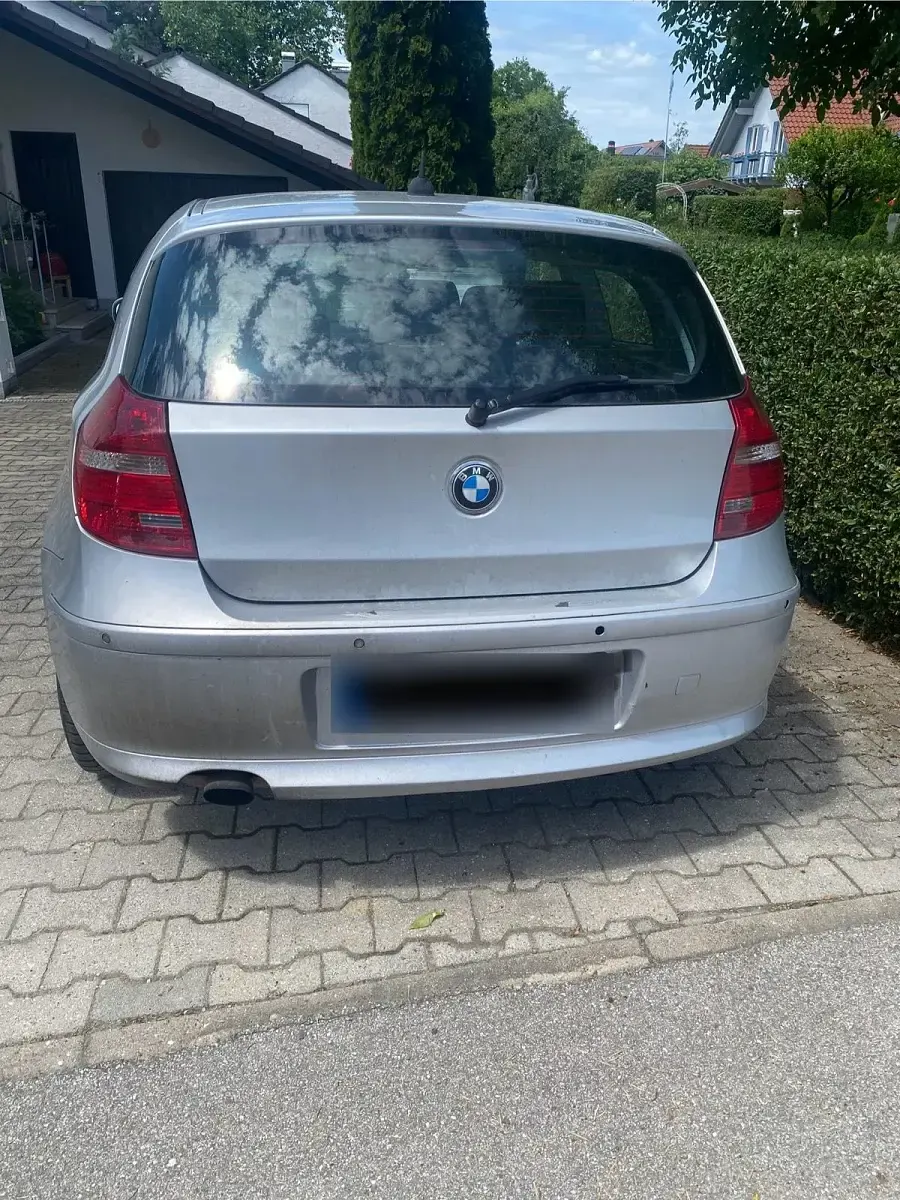 Gebraucht BMW 116 122 PS (89 kW) 2010 Silber Kleinwagen