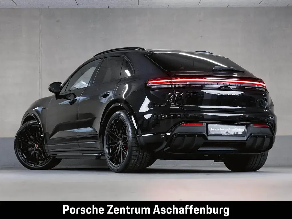 Gebraucht Porsche Macan 419 kW (571 PS) 2026 Schwarz SUV