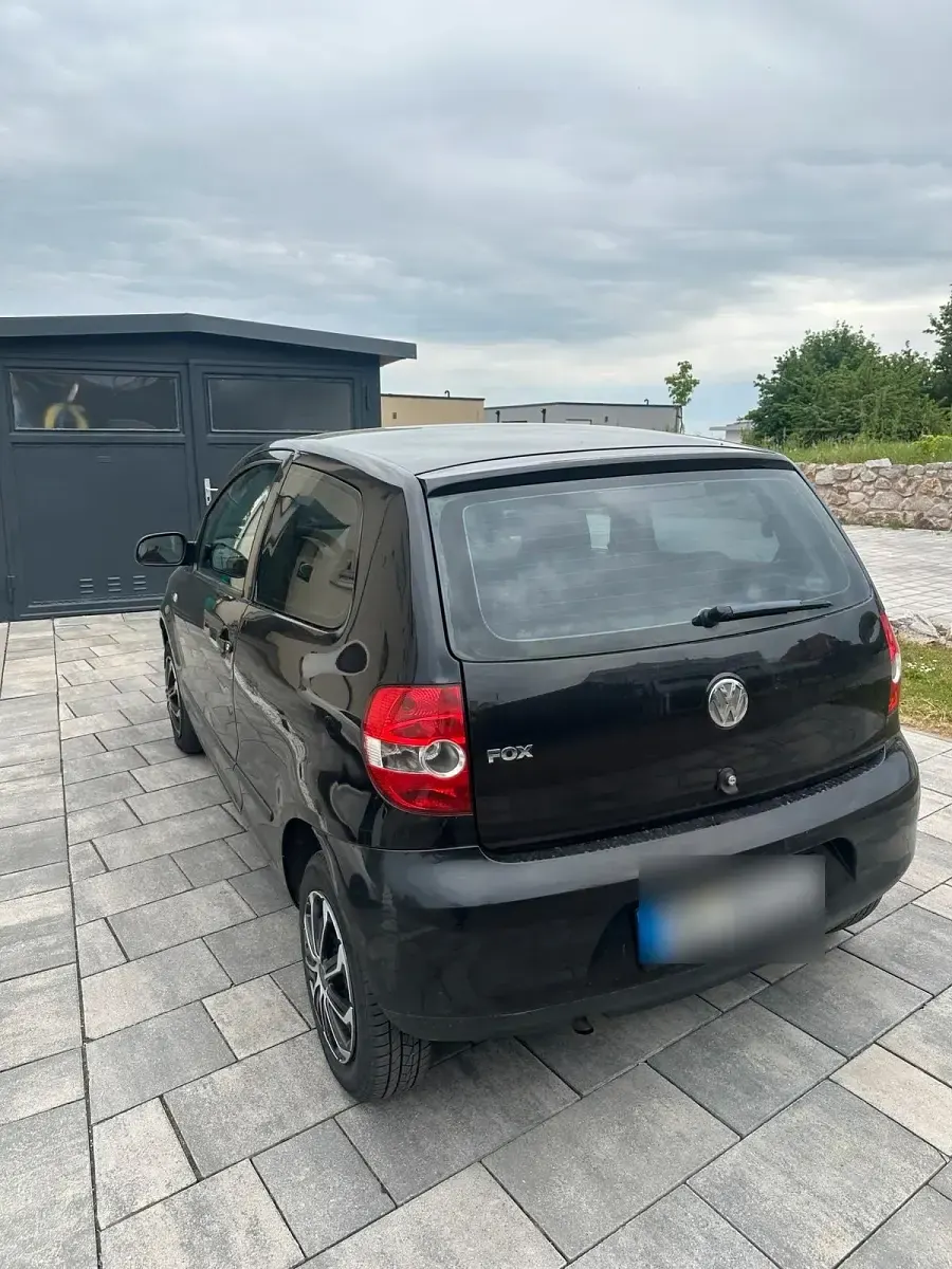 Używany VW Fox 55 KM (40 kW) 2005 Czarny Hatchback
