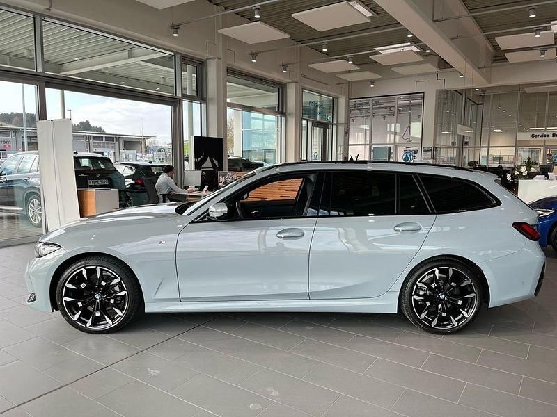 Gebraucht BMW 320 Shadowline 190 PS (139 kW) 2025 Grau Kombi