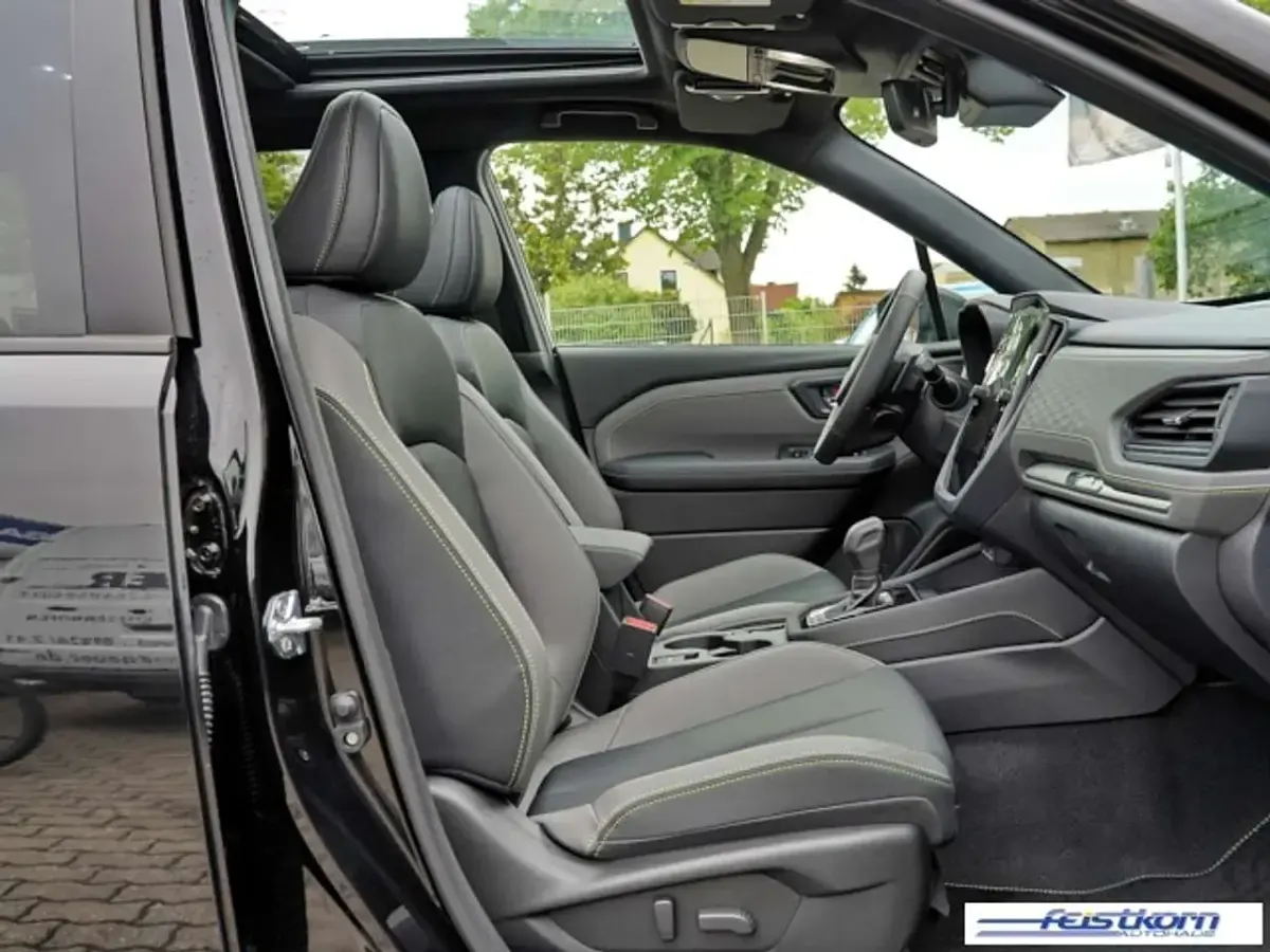 Neu Subaru Forester Exclusive+ 136 PS (100 kW) 2026 Crystal black silica SUV
