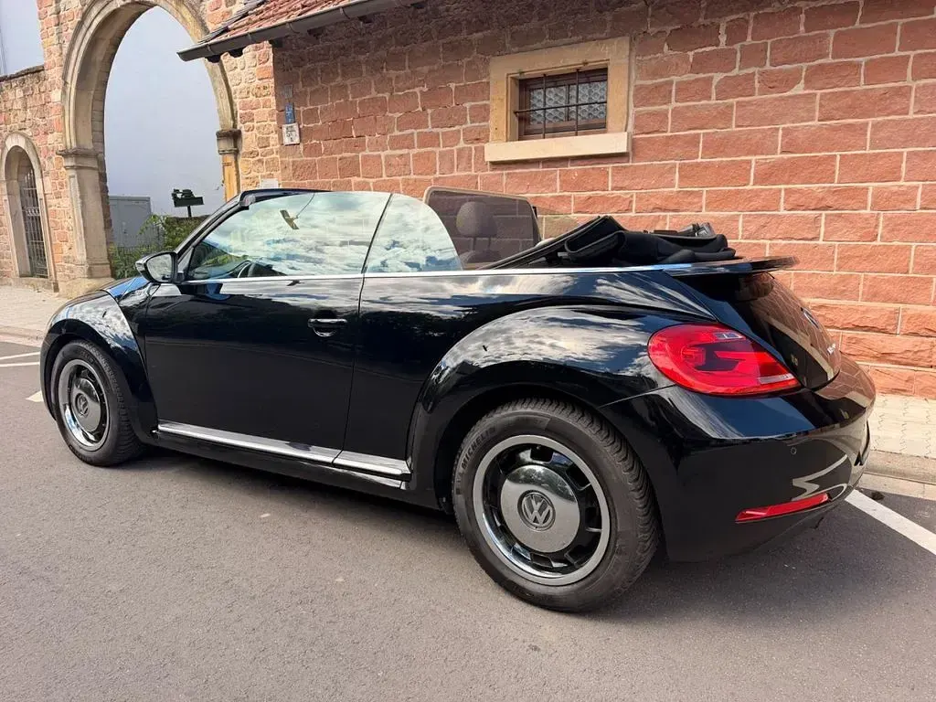 Gebraucht VW Beetle Design 105 PS (77 kW) 2013 Schwarz Kleinwagen