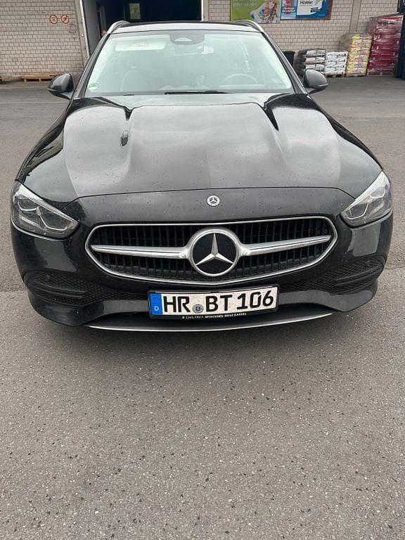 Schwarz Gebraucht 2023 Mercedes C220 Avantgarde Limousine | 28.900 € (Guter Preis) - Bild 1/4