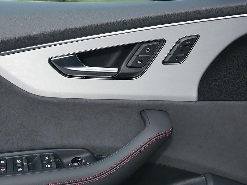 Gebraucht Audi Q8 286 PS (210 kW) 2025 Grau SUV