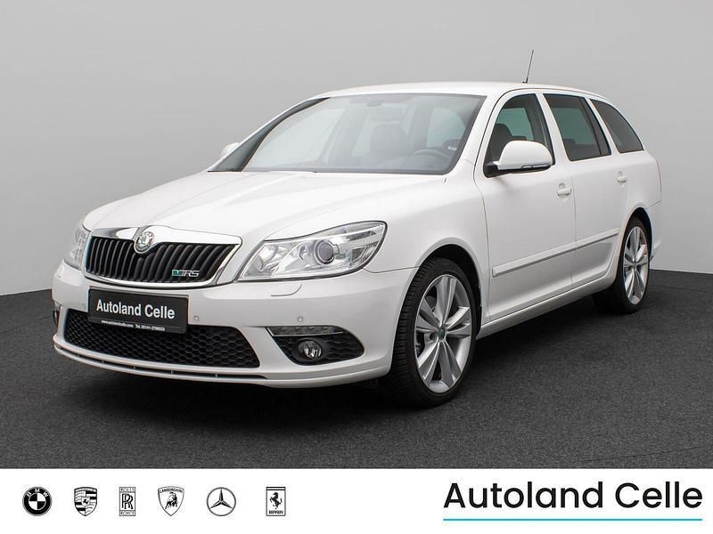 Weiß Gebraucht 2012 Skoda Octavia Sport Kombi | 7.999 € (Fairer Preis) - Bild 1/4