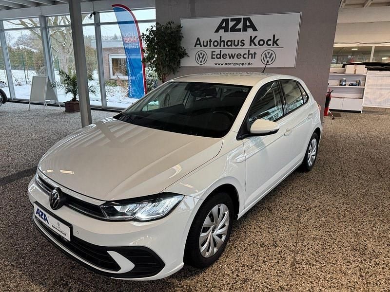 Weiß Gebraucht 2023 VW Polo Life Kleinwagen | 14.980 € (Fairer Preis) - Bild 1/4