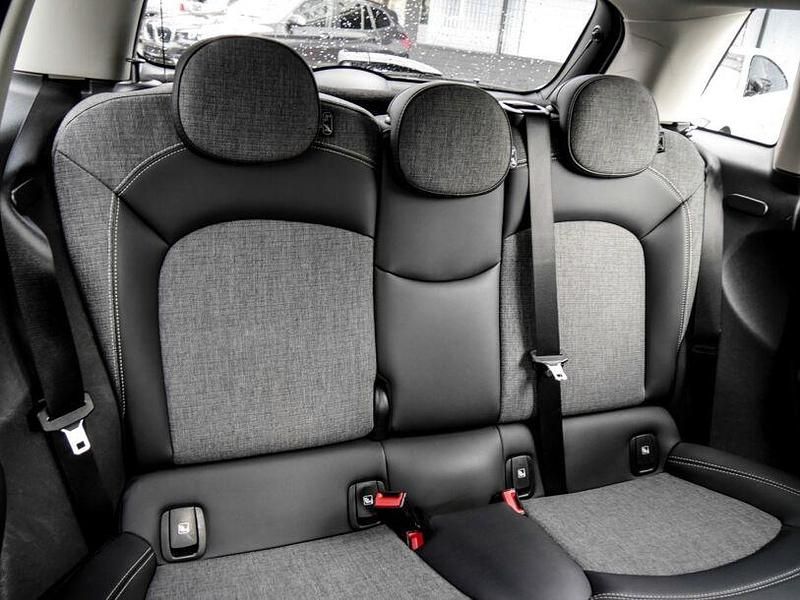 Gebraucht Mini ONE Classic 102 PS (75 kW) 2022 Moonwalk grey () Kleinwagen