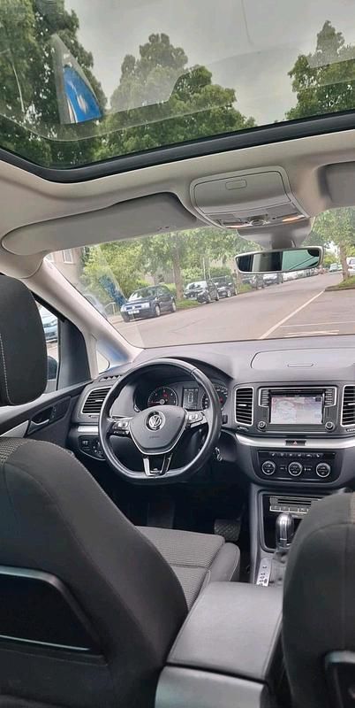 Gebraucht VW Sharan 184 PS (135 kW) 2016 Blau Van / Kleinbus