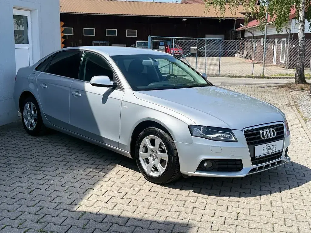 Gebraucht Audi A4 Ambiente 160 PS (117 kW) 2010 Silber Limousine