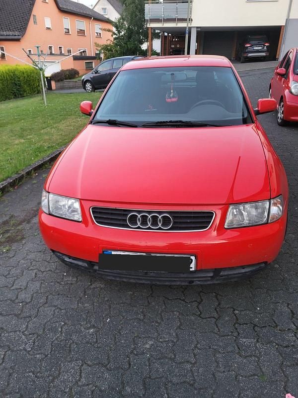 Rot Gebraucht 2000 Audi A3 Limousine | 1.200 € (Guter Preis) - Bild 1/4
