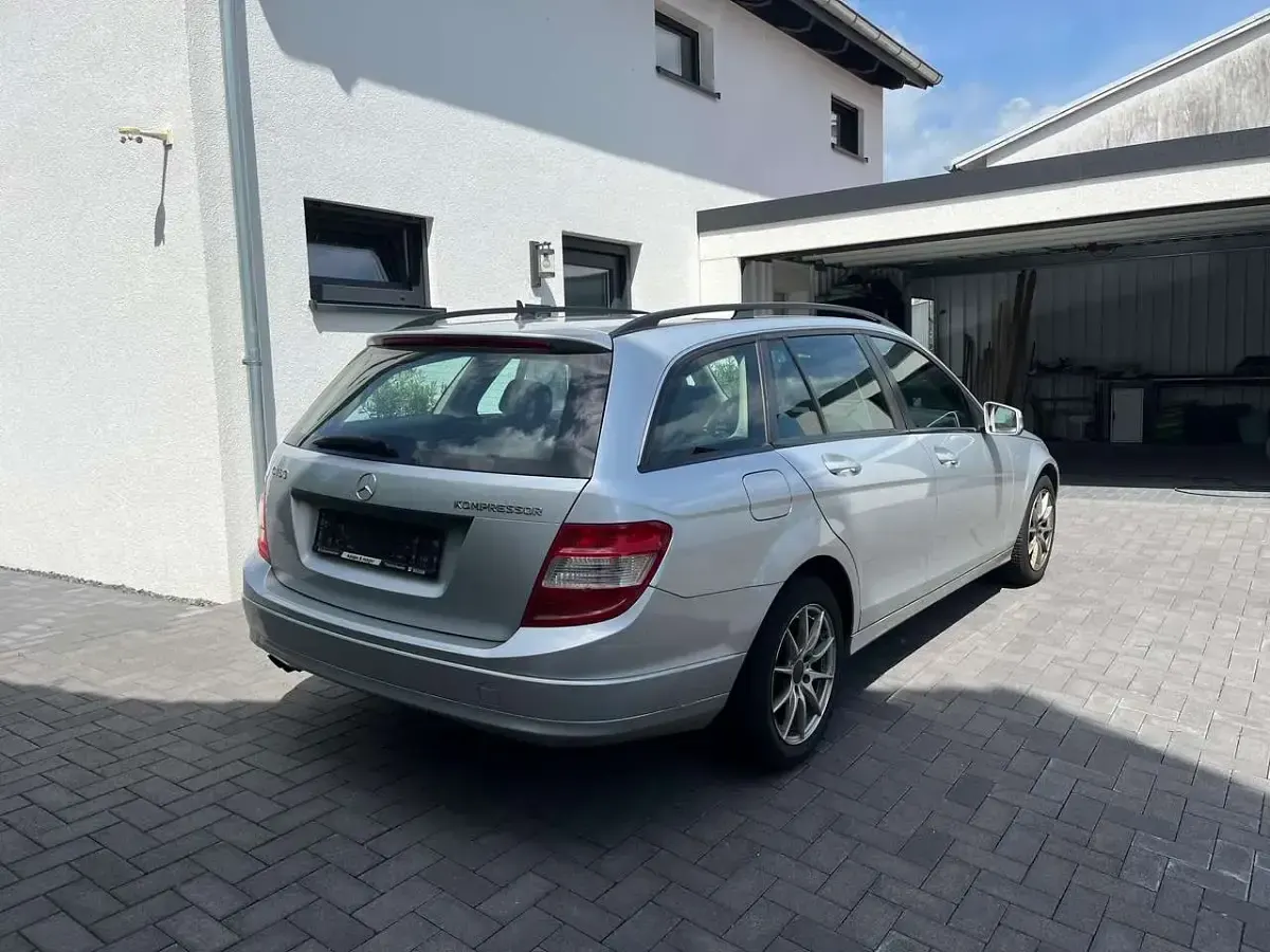 Gebraucht Mercedes C180 156 PS (114 kW) 2008 Silber Kombi