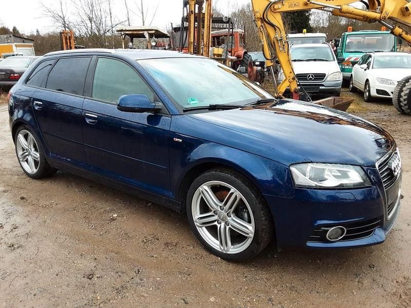 Gebraucht Audi A3 S-Line 160 PS (117 kW) 2012 Blau Kleinwagen