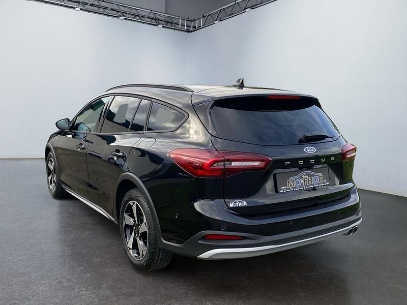 Neu Ford Focus Active X 155 PS (114 kW) 2025 Frozen white Limousine