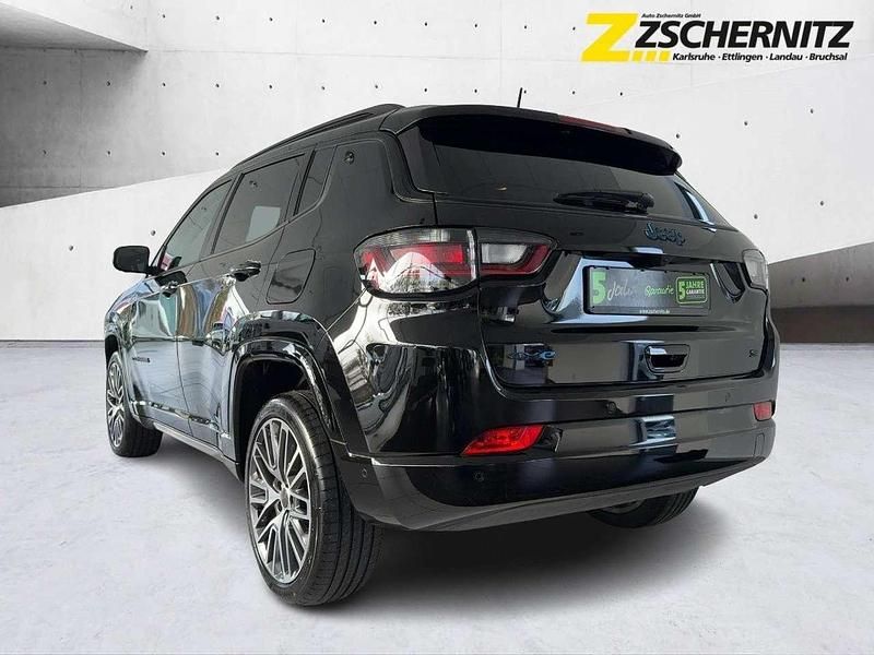 Gebraucht Jeep Compass Summit 179 PS (131 kW) 2025 Black clear coat SUV