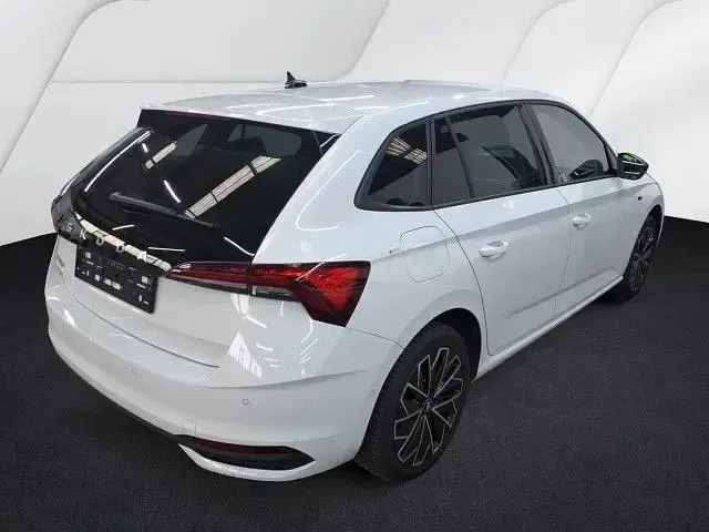 Gebraucht Skoda Scala Tour 150 PS (110 kW) 2025 Moonweiss metallic Kleinwagen