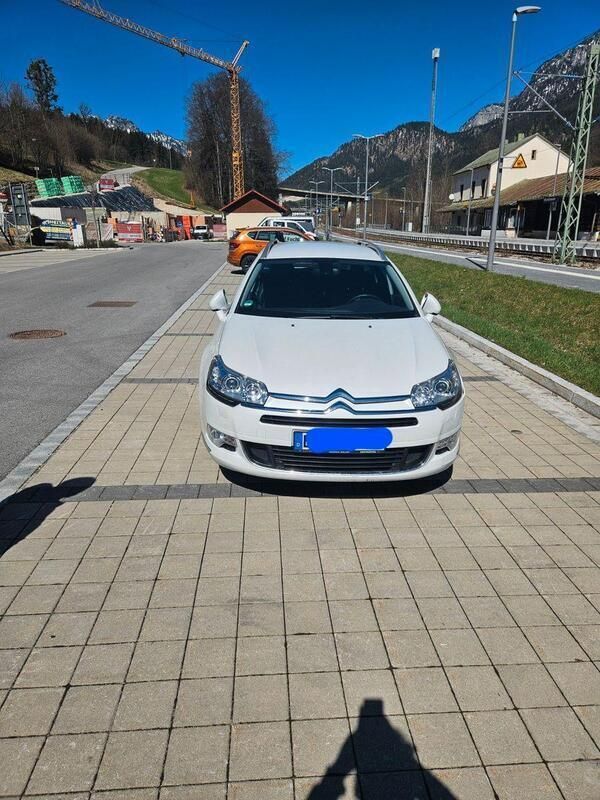 Weiß Gebraucht 2015 Citroën C5 SELECTION Limousine | 9.000 € (Fairer Preis) - Bild 1/4
