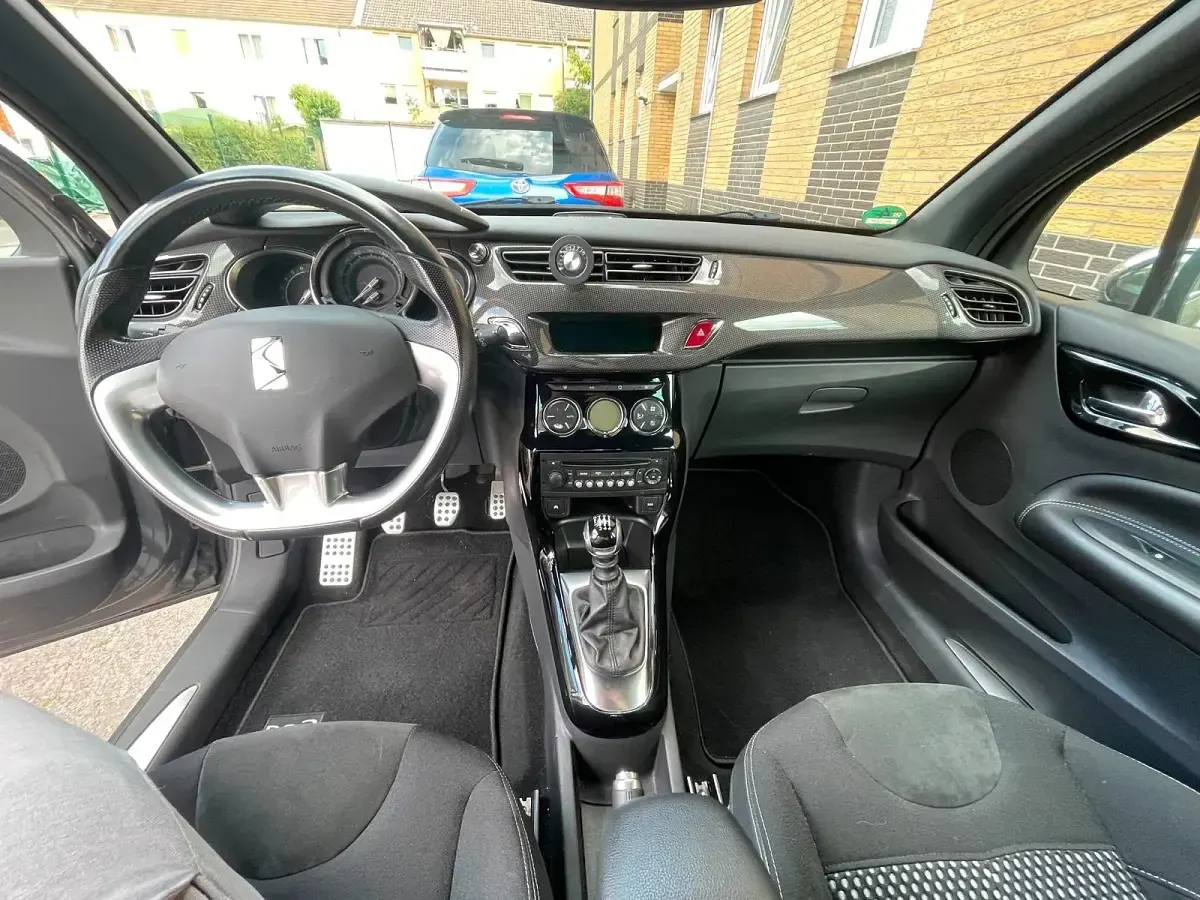 Gebraucht Citroën DS3 156 PS (114 kW) 2012 Grau Kleinwagen