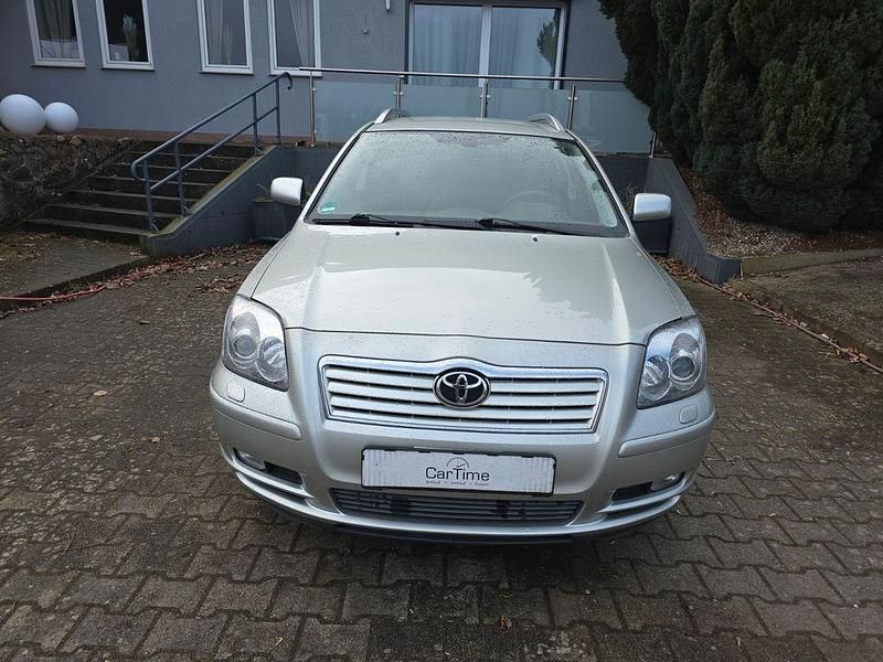Gebraucht Toyota Avensis 129 PS (94 kW) 2004 Silber Kombi