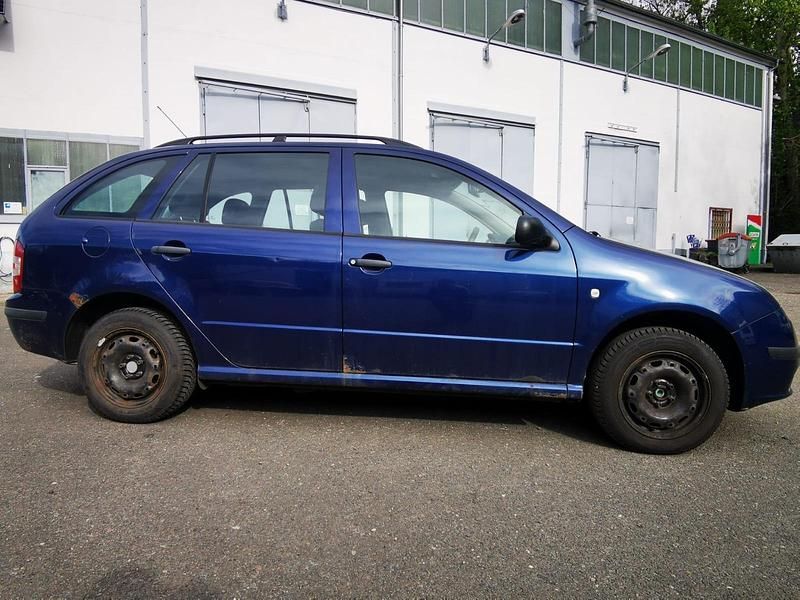 Second-hand Skoda Fabia 2005 Albastru Break