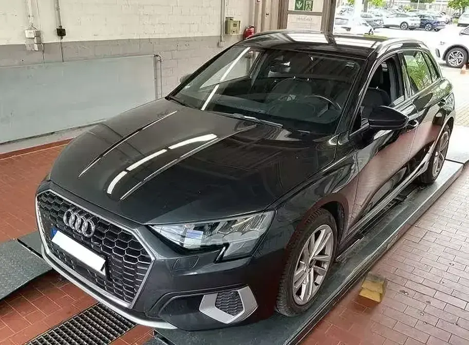 Gebraucht Audi A3 Advanced Plus 110 PS (80 kW) 2021 Limousine
