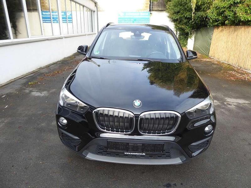 Schwarz Gebraucht 2018 BMW X1 Performance SUV | 18.990 € (Superpreis) - Bild 1/4