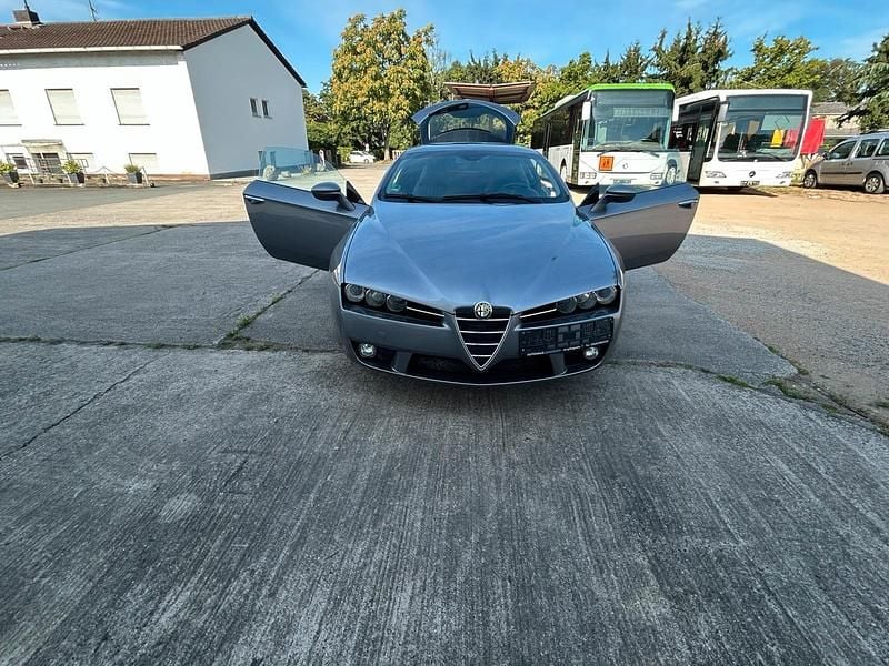 Grau Gebraucht 2006 Alfa Romeo Brera Coupé | 10.650 € (Fairer Preis) - Bild 1/4