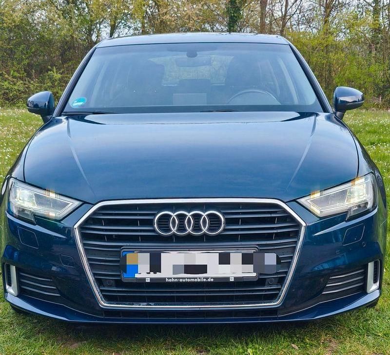 Gebraucht Audi A3 Sport 150 PS (110 kW) 2020 Blau Limousine