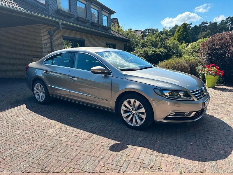 Gebraucht VW Passat Basis 177 PS (130 kW) 2014 Beige Coupé