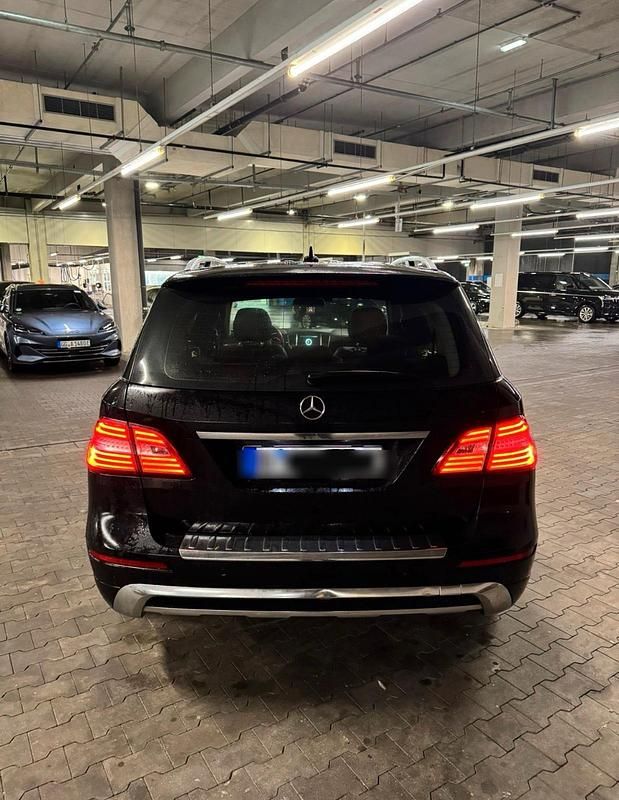 Gebraucht Mercedes ML350 258 PS (189 kW) 2014 Schwarz SUV