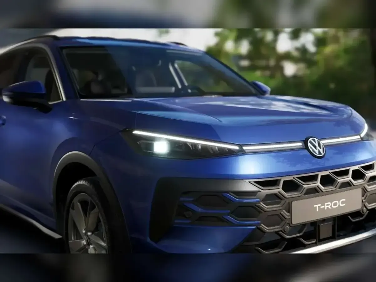 Neu VW T-Roc Life 150 PS (110 kW) 2026 Celestial blue metallic SUV