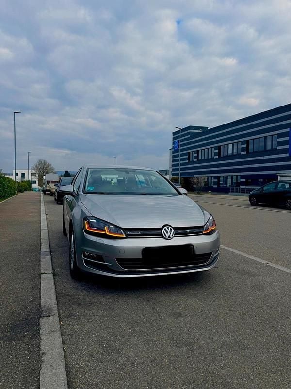 Gebraucht VW Golf VII 110 PS (80 kW) 2015 Silber Limousine