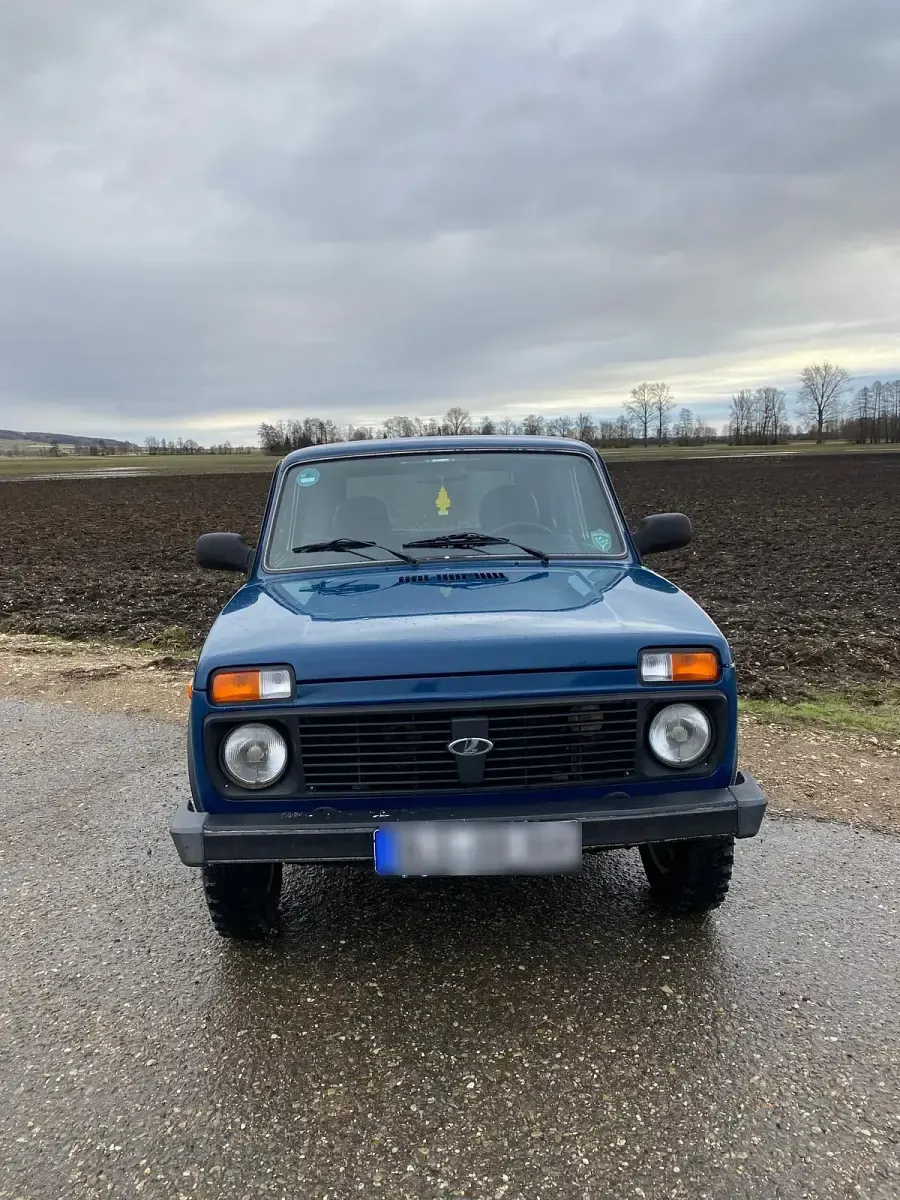 Second-hand Lada niva 86 CP (63 kW) 2012 Albastru SUV