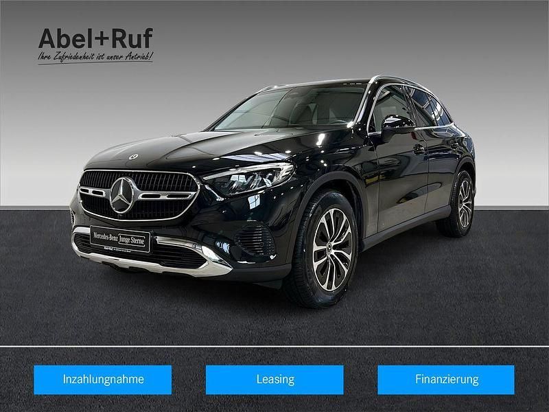 Lack obsidianschwarz (metallic) Gebraucht 2024 Mercedes GLC200 Avantgarde SUV | 46.389 € (Superpreis) - Bild 1/4