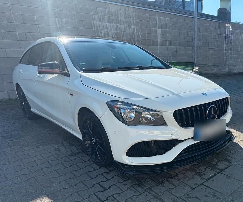Gebraucht Mercedes CLA200 136 PS (100 kW) 2015 Weiß Kombi