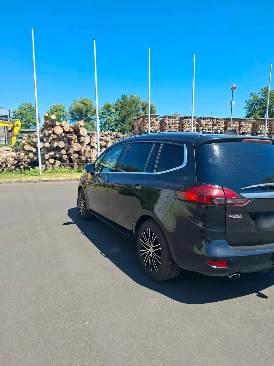 Gebraucht Opel Zafira 170 PS (125 kW) 2015 Schwarz Van / Kleinbus