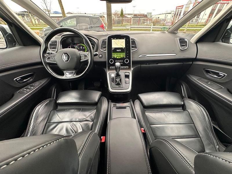 Gebraucht Renault Scénic IV Initiale Paris 163 PS (119 kW) 2018 Silber Van / Kleinbus