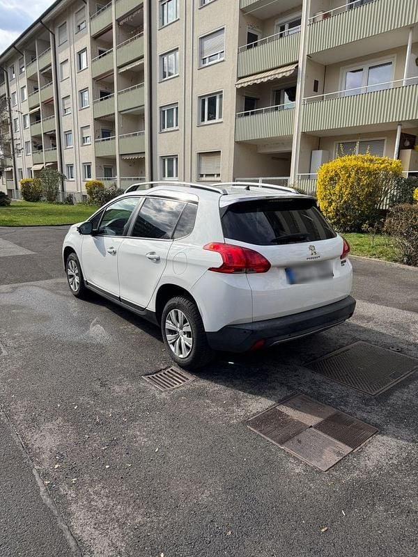 Gebraucht Peugeot 2008 Style 92 PS (67 kW) 2015 Weiß SUV