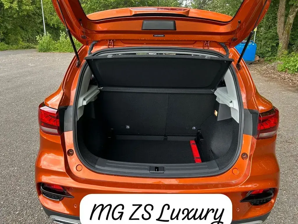 Gebraucht MG ZS Luxury 106 PS (77 kW) 2024 Orange SUV