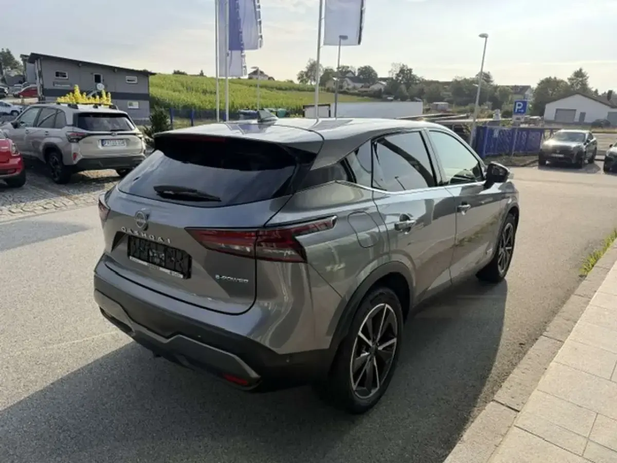 Gebraucht Nissan Qashqai Tekna 158 PS (116 kW) 2023 Gun metallic (m) SUV