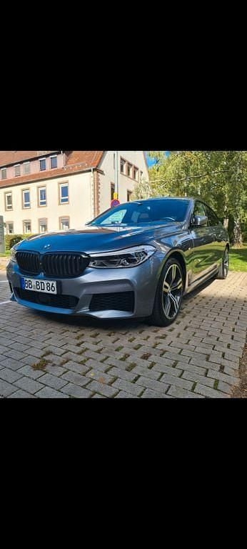 Grau Gebraucht 2018 BMW 630 M Sport Coupé | 31.900 € (Fairer Preis) - Bild 1/4