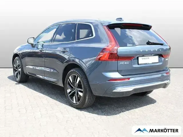 Gebraucht Volvo XC60 Plus 398 PS (292 kW) 2025 Denim blue / metallic SUV