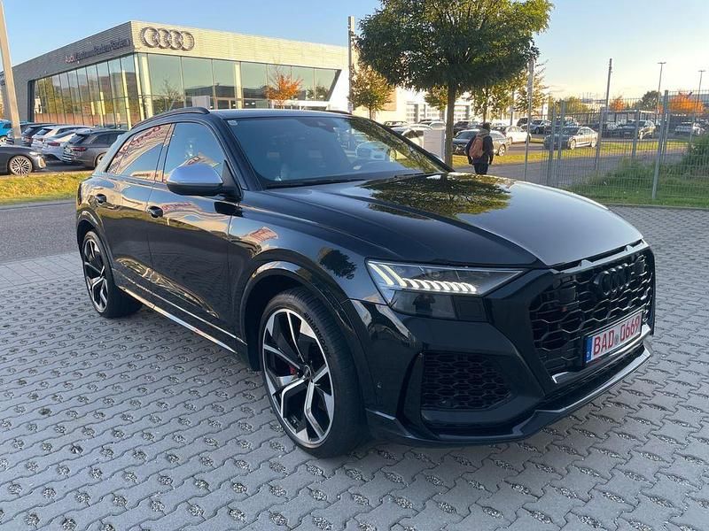 Schwarz Gebraucht 2021 Audi RS Q8 Sport SUV | 76.160 € (Etwas zu teuer) - Bild 1/4
