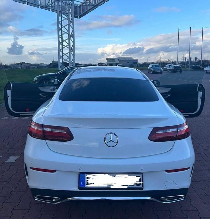 Gebraucht Mercedes E200 AMG 184 PS (135 kW) 2018 Weiß Coupé