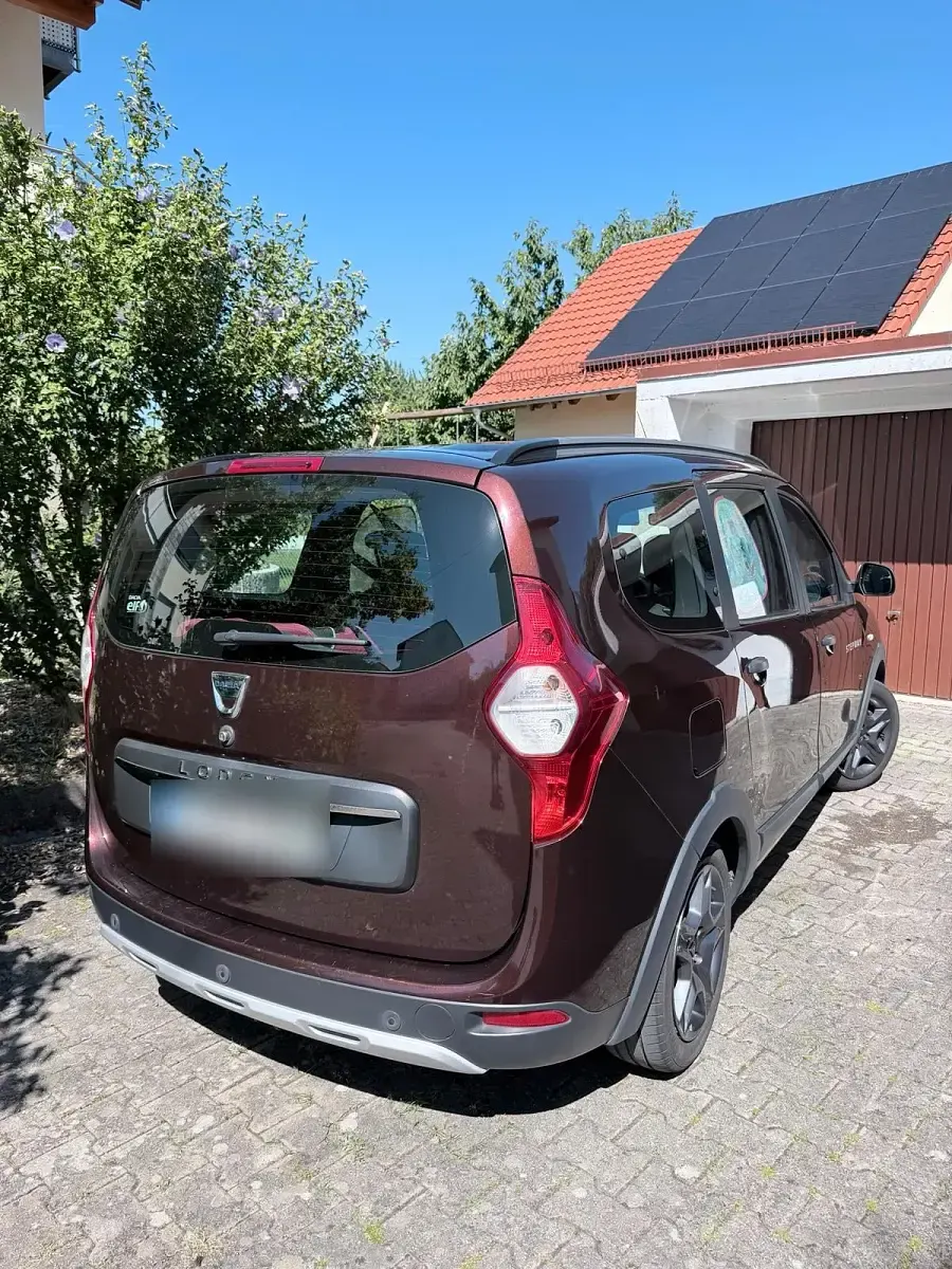 Gebraucht Dacia Lodgy Stepway 116 PS (85 kW) 2017 Braun Van / Kleinbus