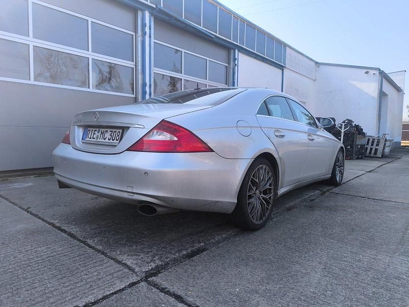 Gebraucht Mercedes CLS350 272 PS (200 kW) 2005 Silber Coupé