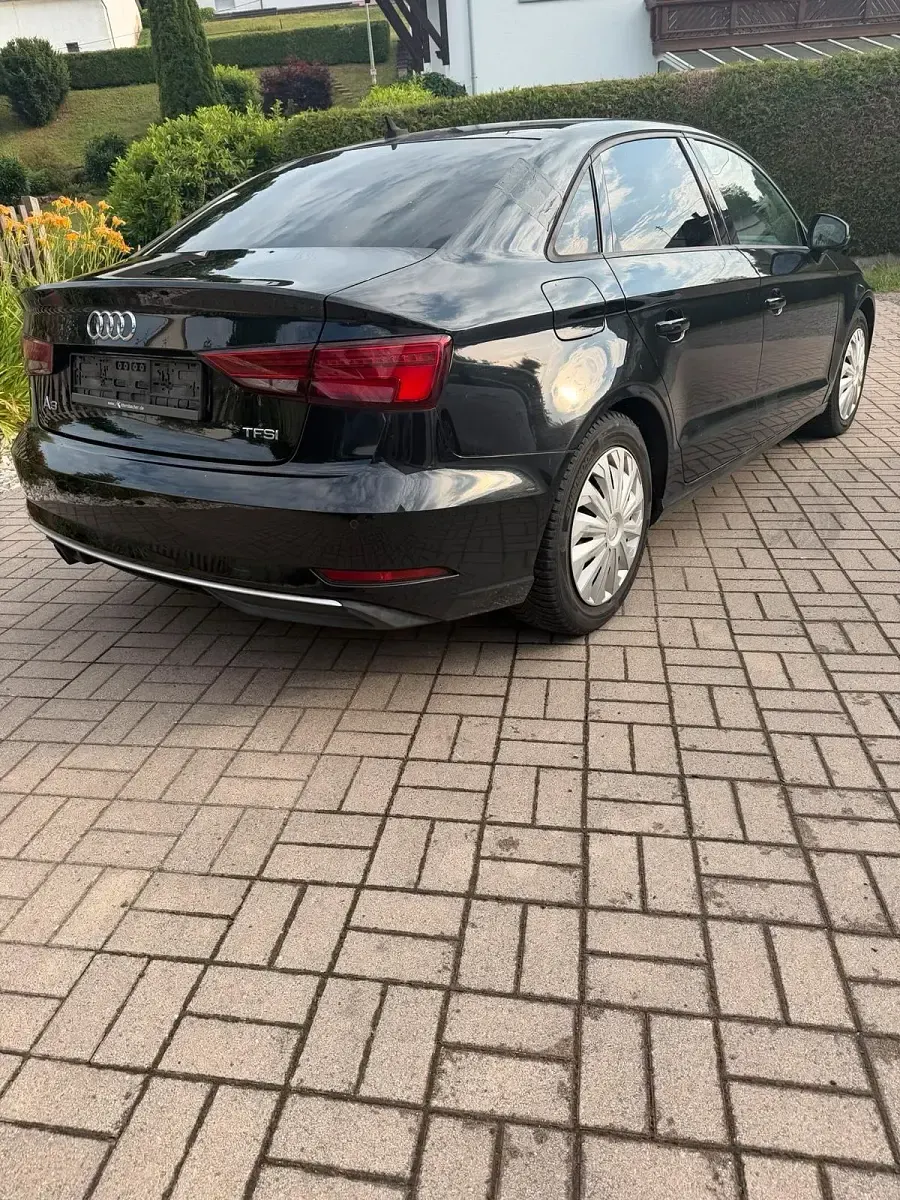 Gebraucht Audi A3 116 PS (85 kW) 2017 Schwarz Limousine