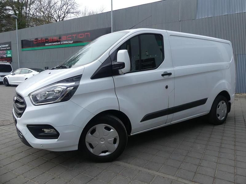 Gebraucht Ford Transit Custom 131 PS (96 kW) 2021 Frozen white (metallic) Van
