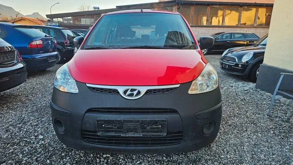 Gebraucht Hyundai i10 67 PS (49 kW) 2010 Rot Kleinwagen